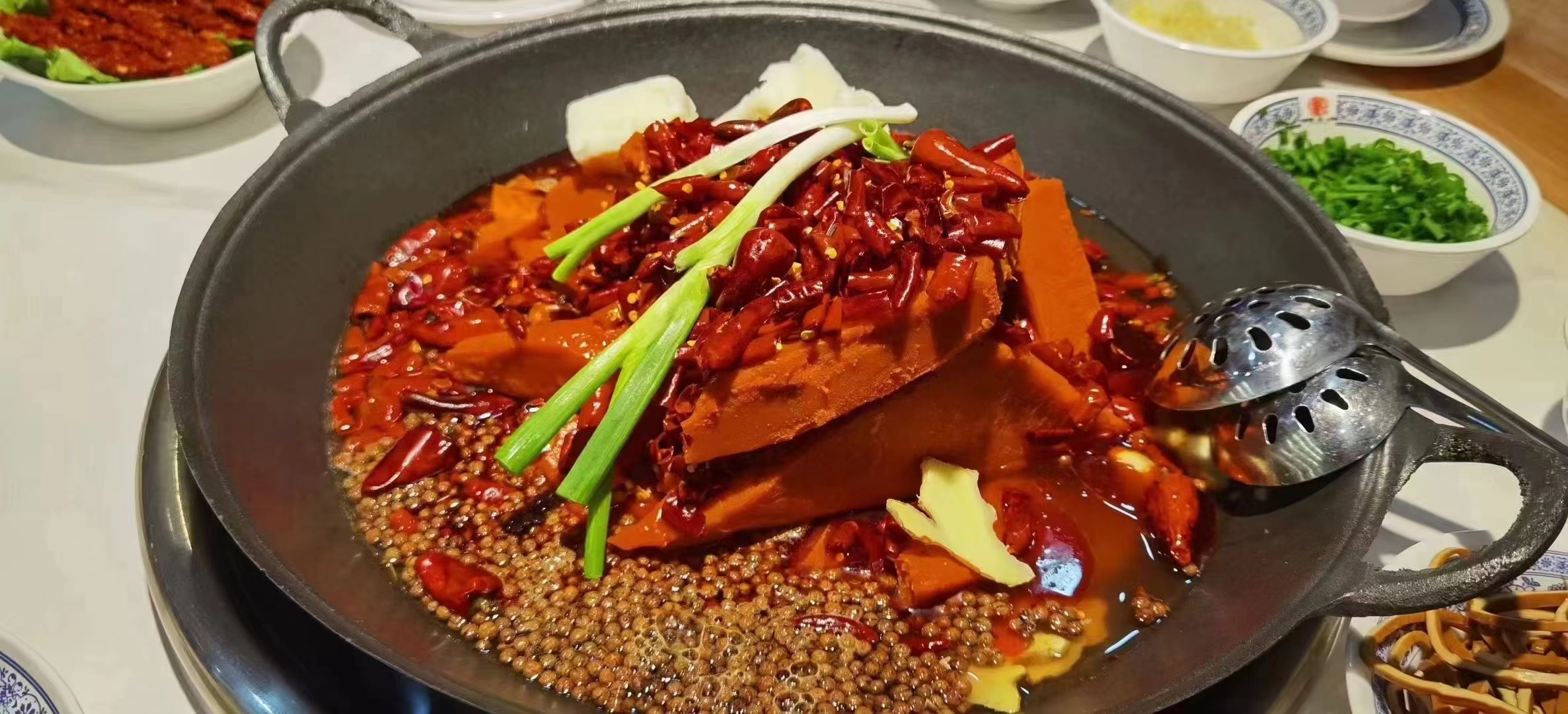 省去中间商，底料更低价！
